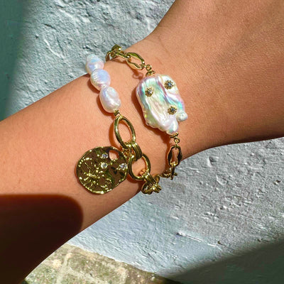The Pia Pearl Braclet