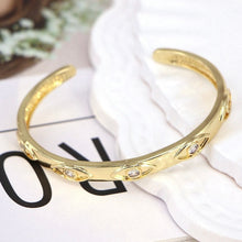 Load image into Gallery viewer, The Venus Bangle
