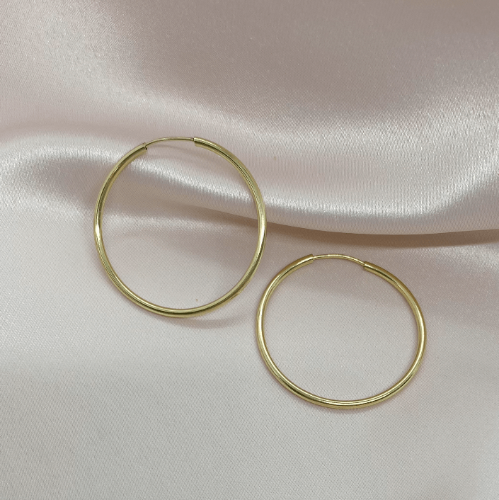 Laura Medium Hoop Earrings - ShopHannaLee