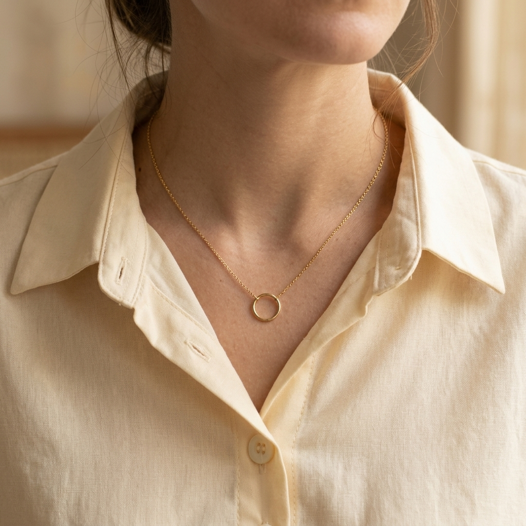 Amora Open Circle Necklace