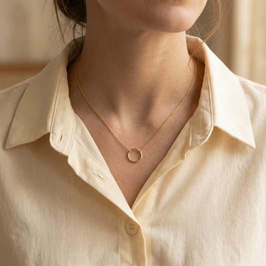 Amora Open Circle Necklace