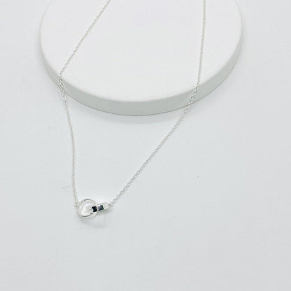 Eterna Interlocking Circle Necklace