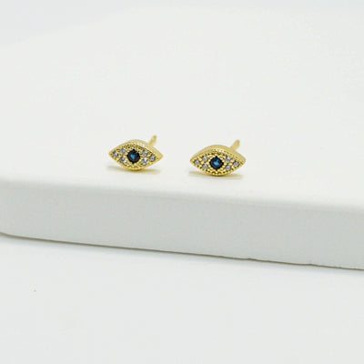 Oval Crystal Eye Stud - ShopHannaLee
