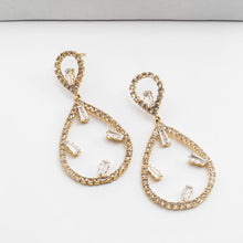 Load image into Gallery viewer, The Pear Drop Earring - ShopHannaLee